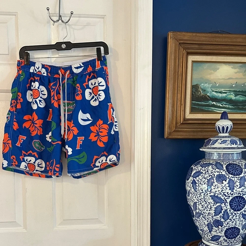 Men’s Wes & Willy Florida Gators Floral Swim Trunks Size Medium